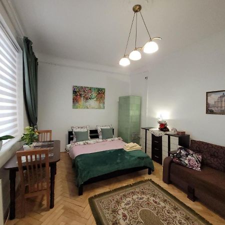 Central Apartment On Rynok Square Lemberg Exterior foto